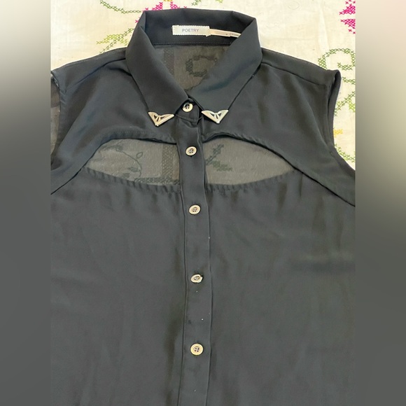 🥈 Poetry Sheer Hi-Low Collar Tip Cut-Out Blouse - Picture 7 of 12